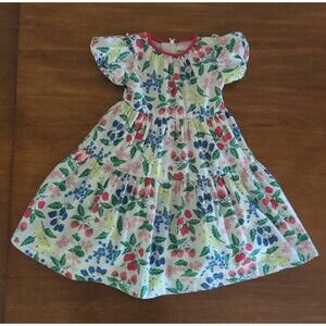 Mini Boden Girls Puff sleeve tiered Dress in Vanilla Botanical Fruit print 3/4
